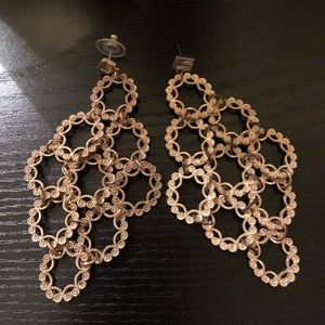 Guess chandelier earrings 🧚🏻‍♂️